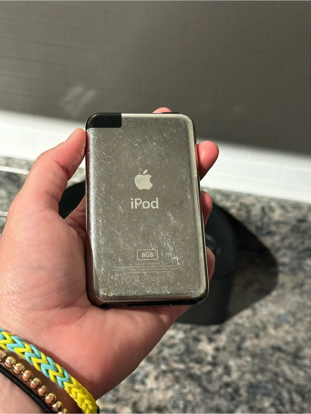 First Gen iPod Touch Black 8gb With iLive iBP391B Dock BOTH FOR PARTS NOT WORKIN
